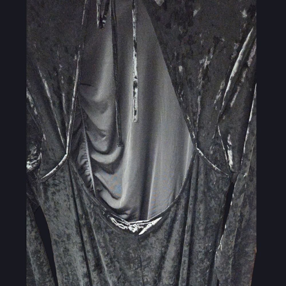 NEW FUTURE COLLECTIVE Plus Size Black Velvet Ruched Open Back A-Line Evening Dre - Picture 8 of 15
